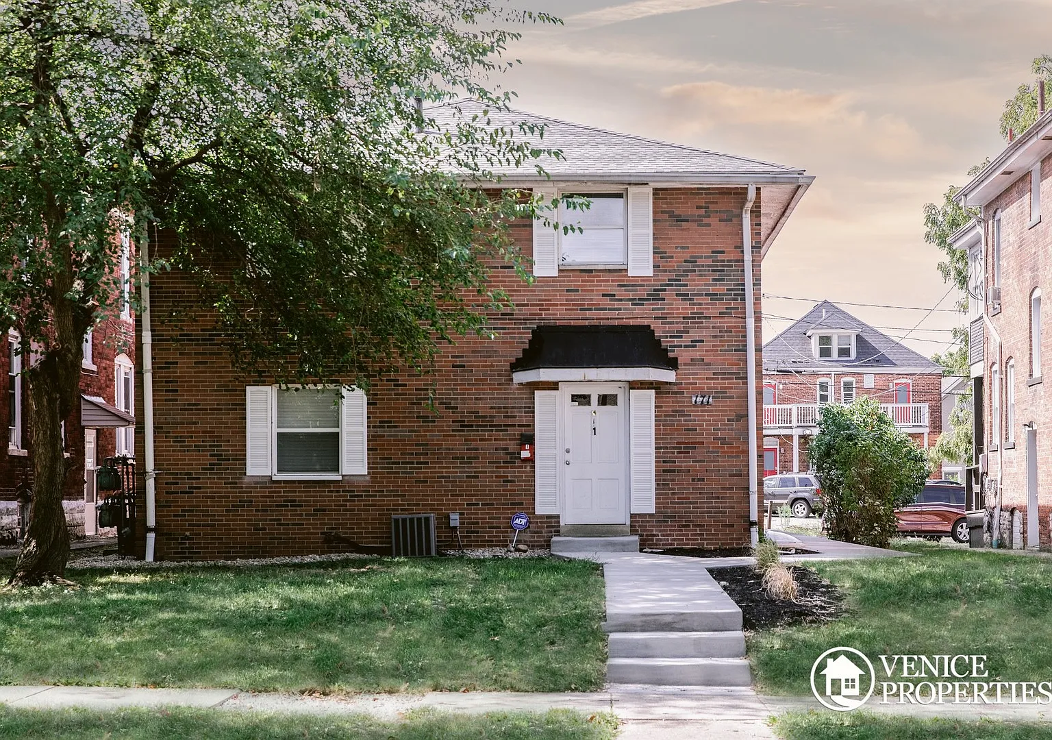 3 Bedroom On OSU Campus — Photo 1