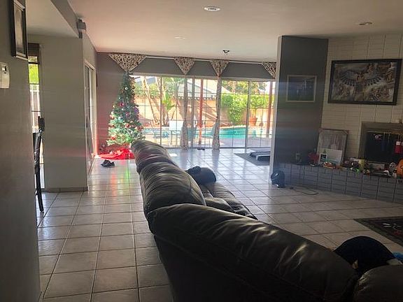 3rd image of 1027 S Montezuma Way