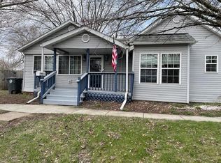 670 Lake St, Hobart, IN 46342