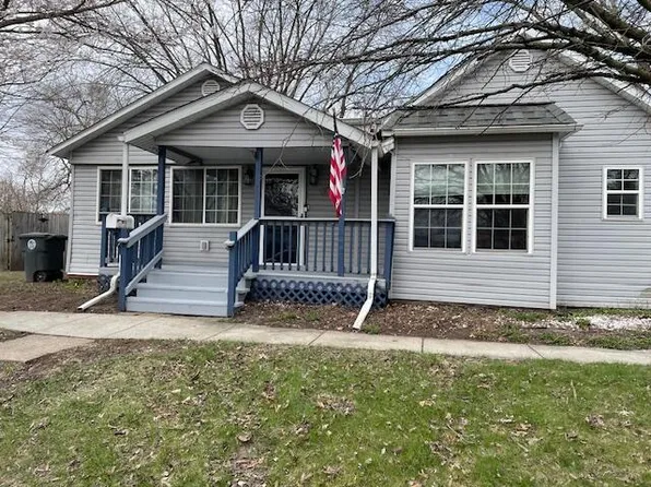 670 Lake St, Hobart, IN 46342