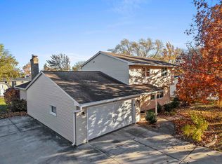 808 Voelker St, De Pere, WI 54115