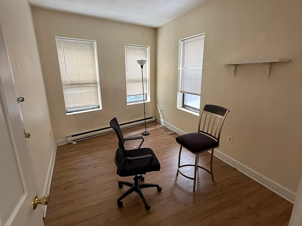 891 Huntington Ave #1