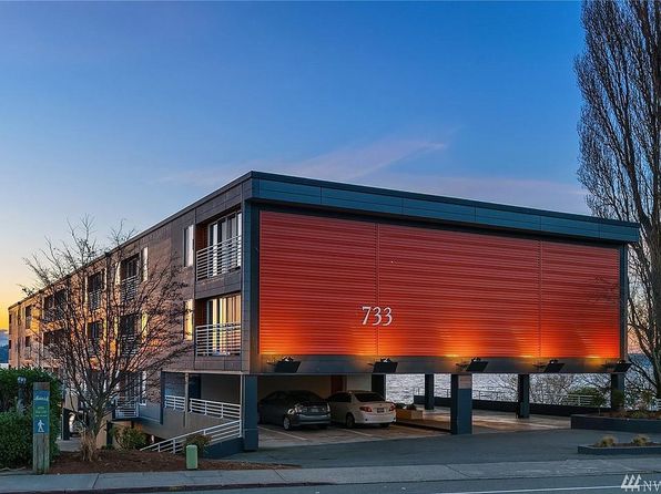 733 Lake St S