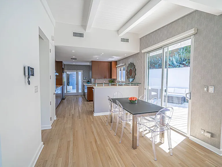 8641 Metz Pl — Photo 17