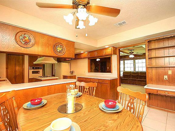 5th image of 3408 Shadycrest Dr