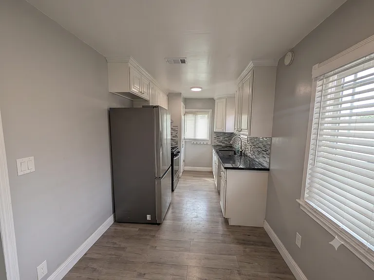 1681 Latham St #2 — Photo 3
