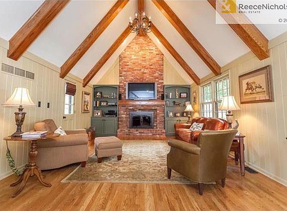 Beautiful Vaulted Ceiling