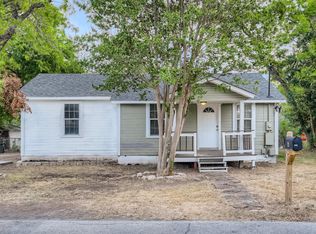 721 E Pine St, Seguin, TX 78155
