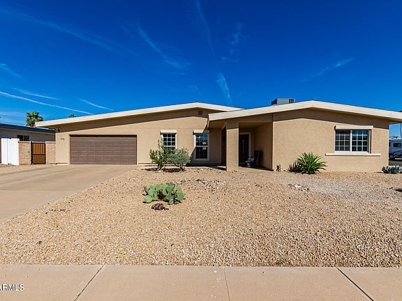 2nd image of 11162 W PALMERAS Drive