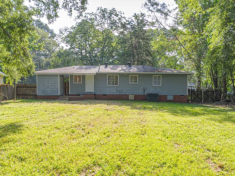 3173 Oak Forest Dr — Photo 7