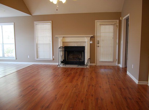3rd image of 114 Abercorn Dr
