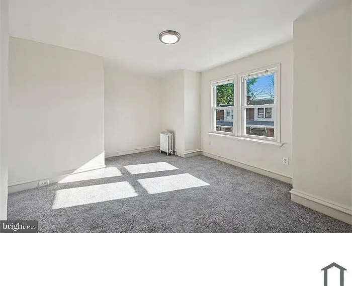 443 Darby Ter — Photo 7