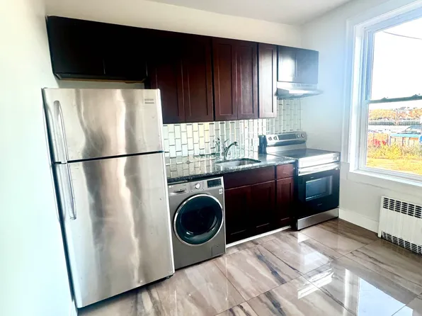 2785 East 15th Street image 1 of 6