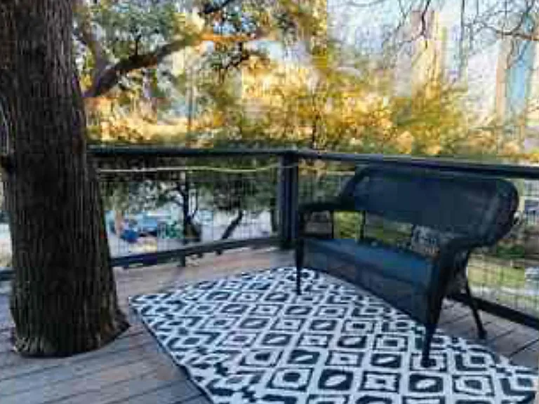611 Baylor St #203 — Photo 8