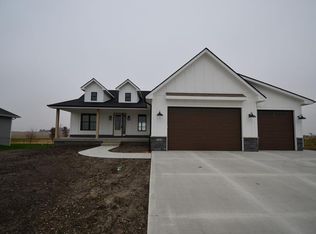 1304 NE 53rd Ct, Ankeny, IA 50021