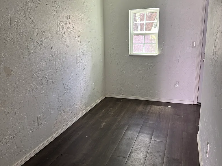 Bedroom alt view