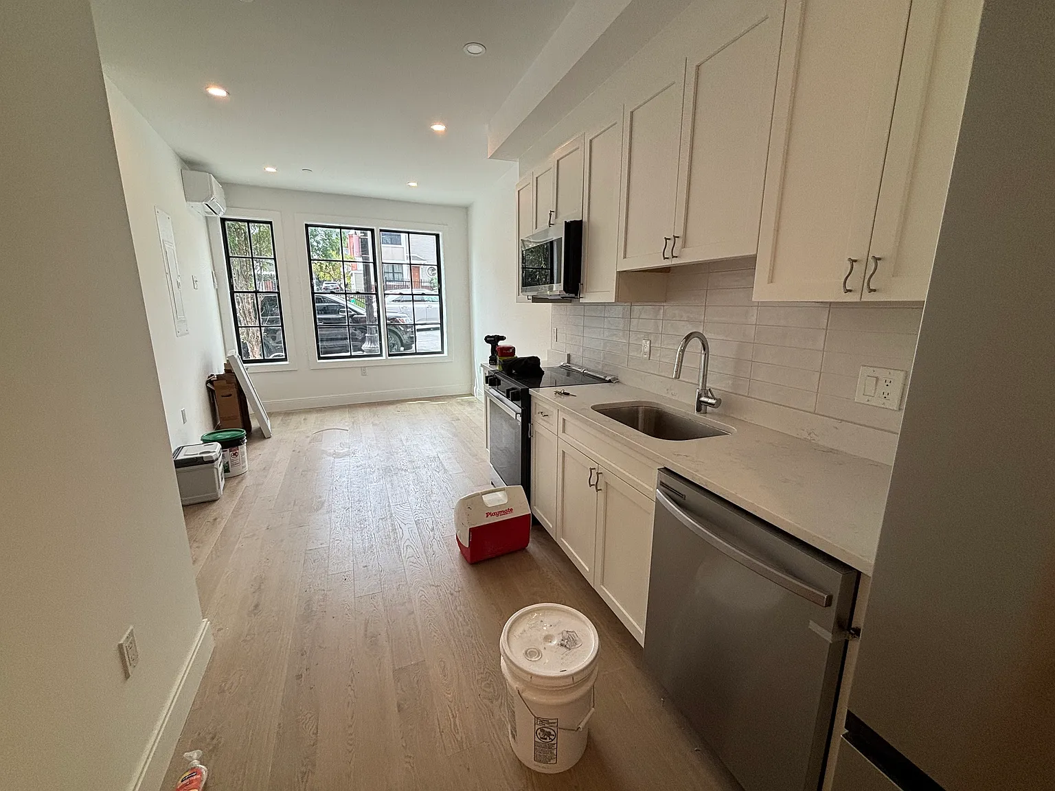 Studio, 540 sqft, $2,450 — Photo 1