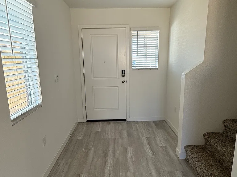 2041 Blue Star Dr — Photo 3