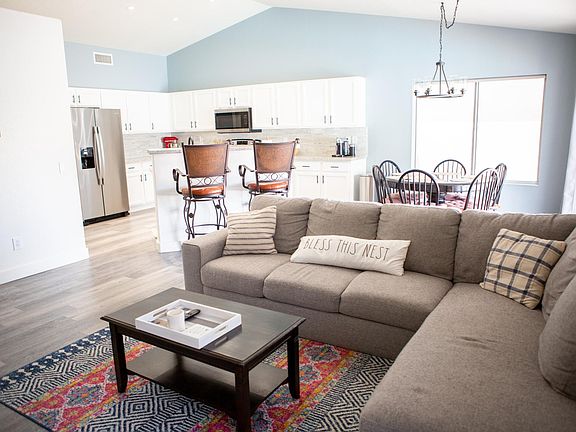 Livingroom / Kitchen