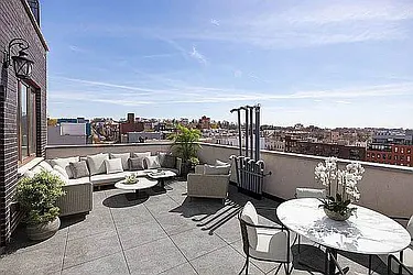 Rented by Nest Seekers International