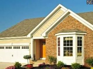 200 Side Saddle Ln, Berea, OH 44017