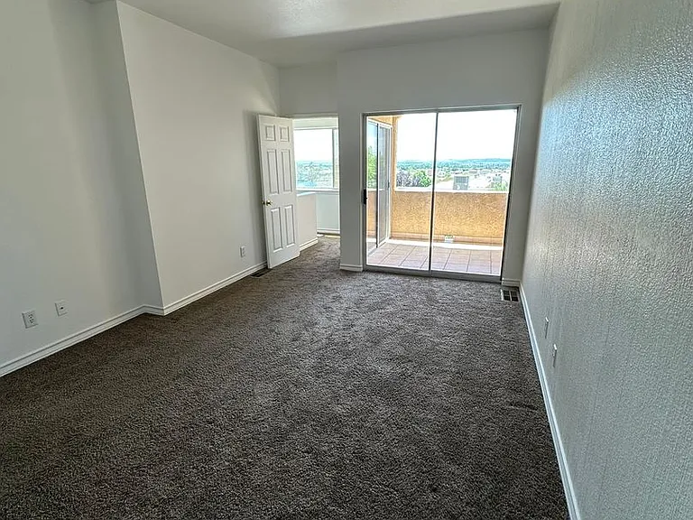 3503 Northpointe Dr — Photo 36