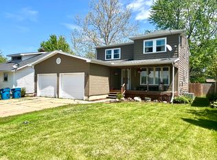 1221 Plain St, Peru, IL 61354