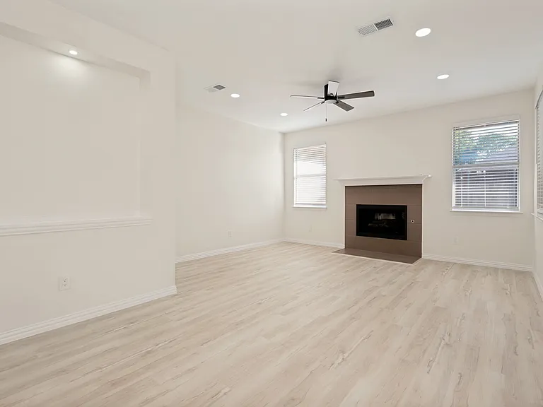 4520 Crooked Ridge Dr — Photo 4