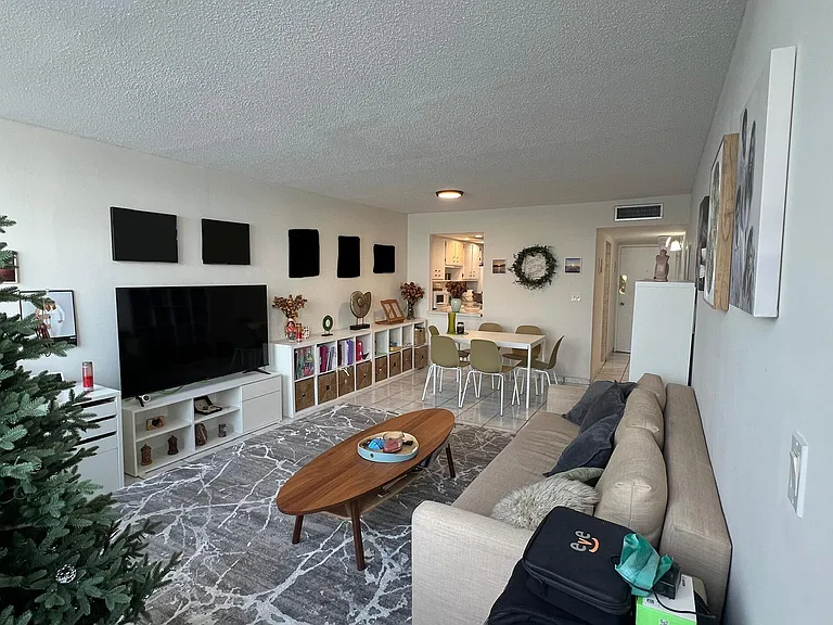 1301 Miami Gardens Dr #514W — Photo 8