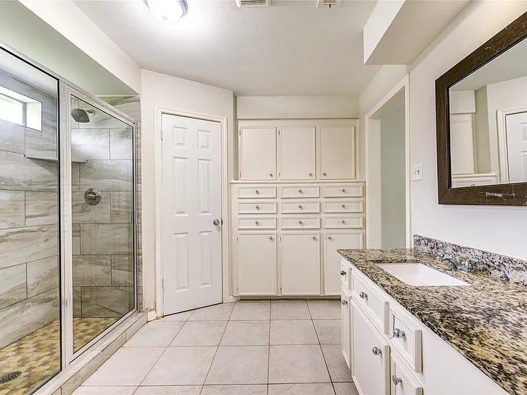 8107 Durklyn Ln — Photo 16