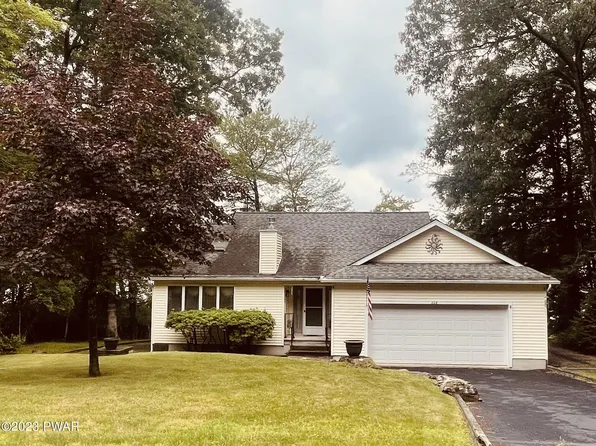 206 Marcel Dr, Dingmans Ferry, PA 18328