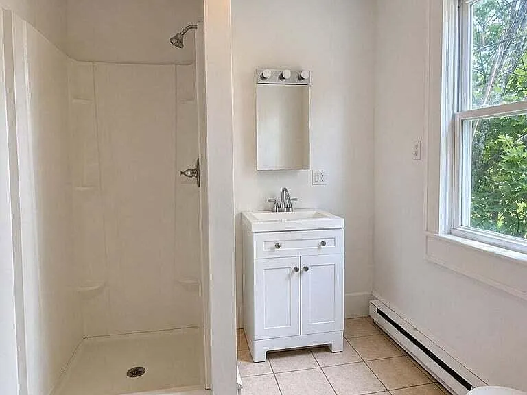 216 Vine St — Photo 14