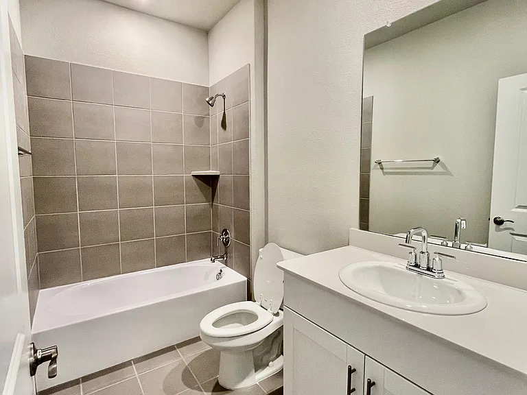 1408 Corkwood Dr — Photo 10