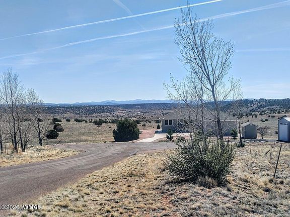 2nd image of 1221 W Farmhouse Dr