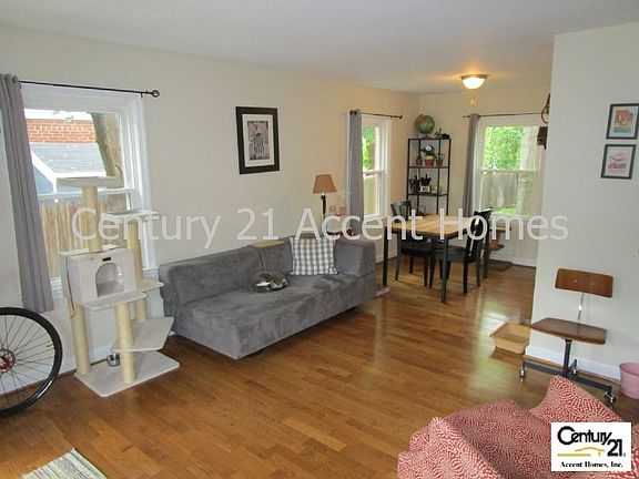 4th image of 2260 Arlington Ter