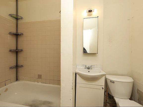 4th image of 273 Pennsylvania Ave