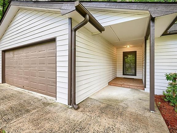 3rd image of 175 Ansley Ct