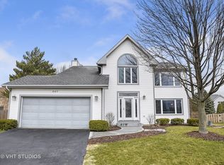 867 Kent Cir, Bartlett, IL 60103