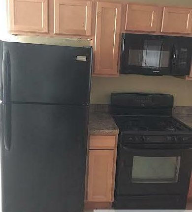 4th image of 1453 S Tripp Ave #0