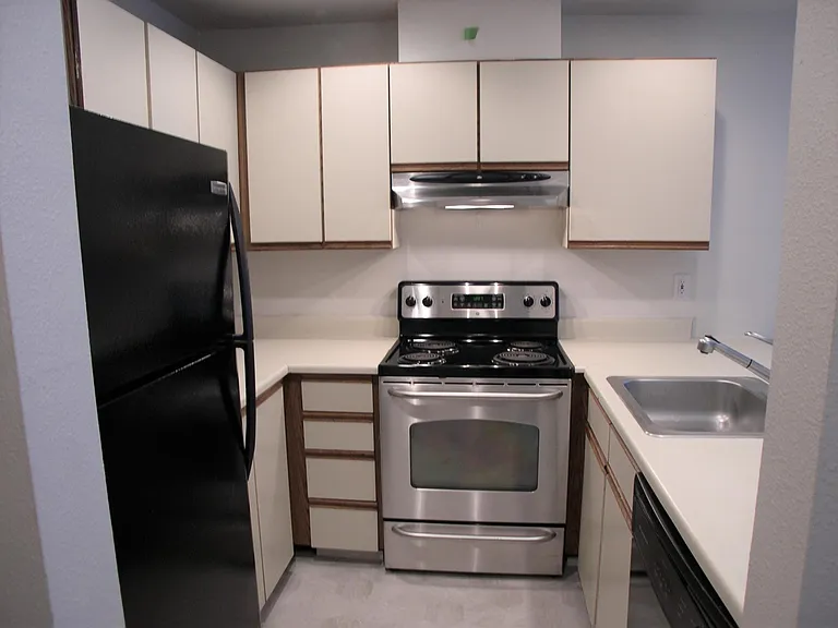 211 Summit Ave E #215 — Photo 11