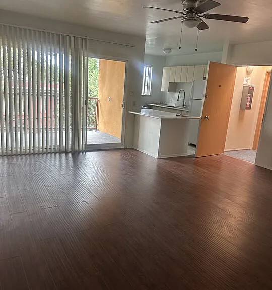 1001 Hammond St #7 — Photo 2