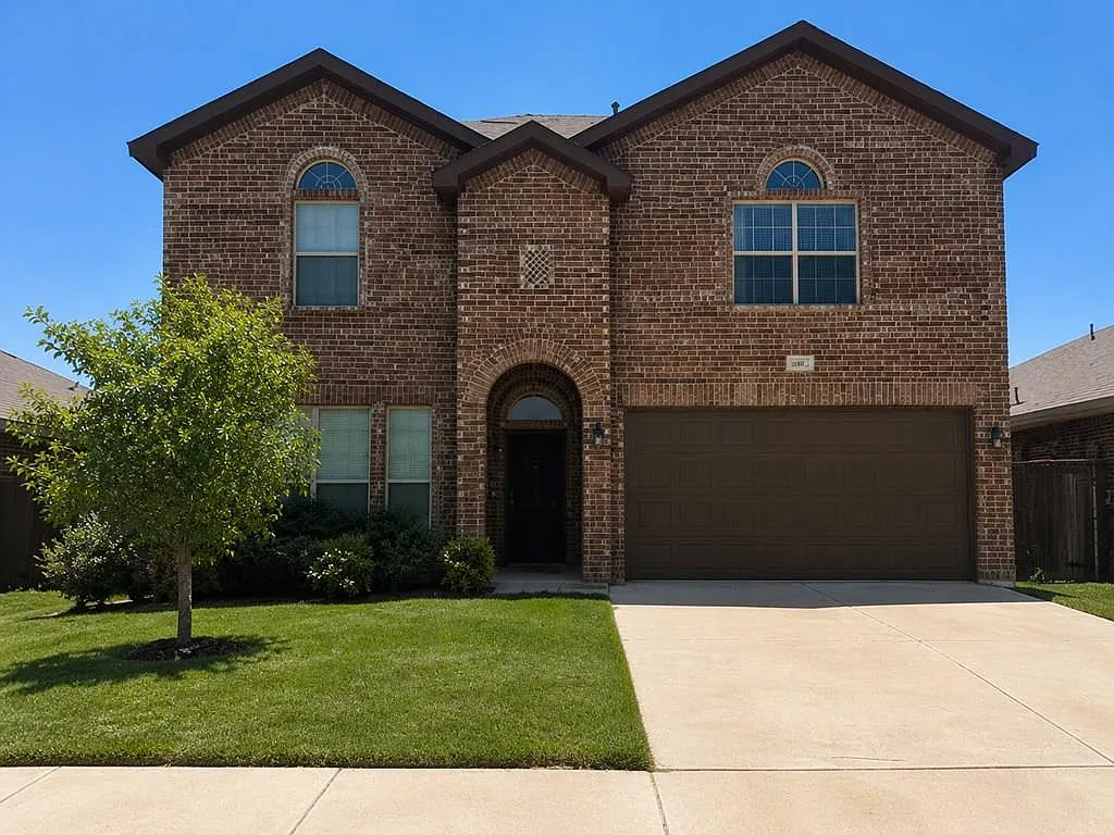 5 bed, 3.5 bath, 5489 sqft, $4,075 — Photo 1