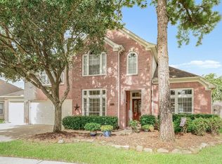 8711 Light Fall Cir, Houston, TX 77095