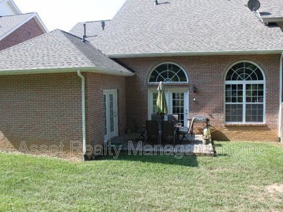 2nd image of 4822 Briar Rock Ln
