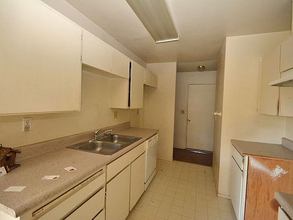 5th image of 6820 Sandrock Way