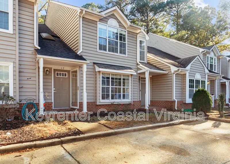 3 bed, 2.5 bath, 1500 sqft, $2,050 — Photo 2