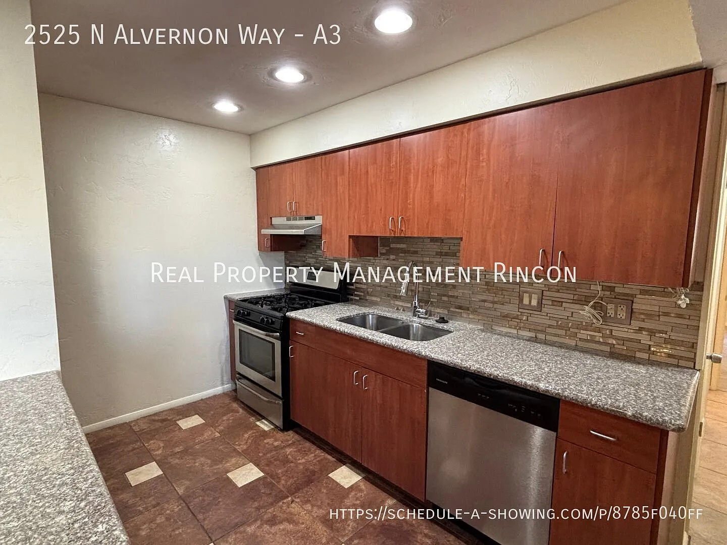 2525 N Alvernon Way — Photo 4