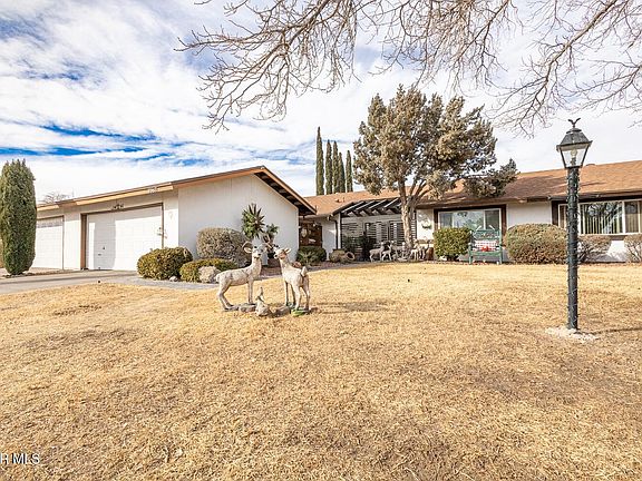 3rd image of 10617 Park View Cir