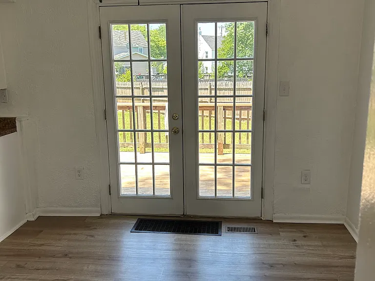 21735 Saint Lo Pl — Photo 5