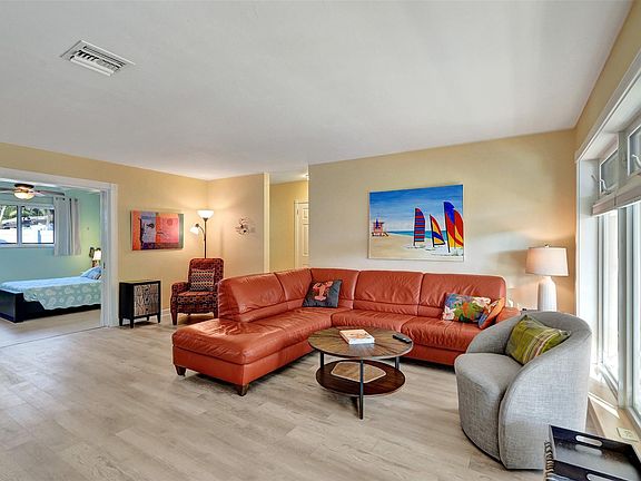 4th image of 2585 SE 3rd Street